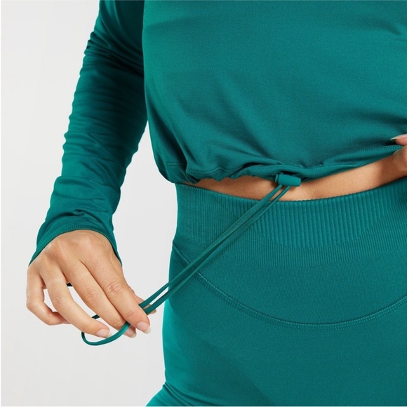 Gymshark Teal Athletic shirt for Women - Picture 3 of 7